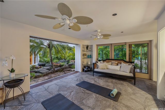4745 Aukai Avenue, Honolulu, HI 96816