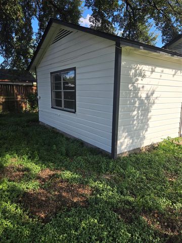 117 Treasure Drive, Houston, TX 77076