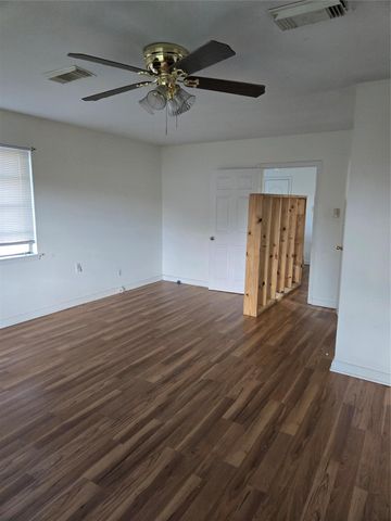 117 Treasure Drive, Houston, TX 77076