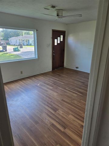 117 Treasure Drive, Houston, TX 77076