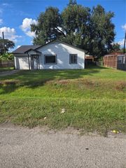 117 Treasure Drive, Houston, TX 77076