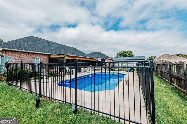 103 June Crest Court, Byron, GA 31008