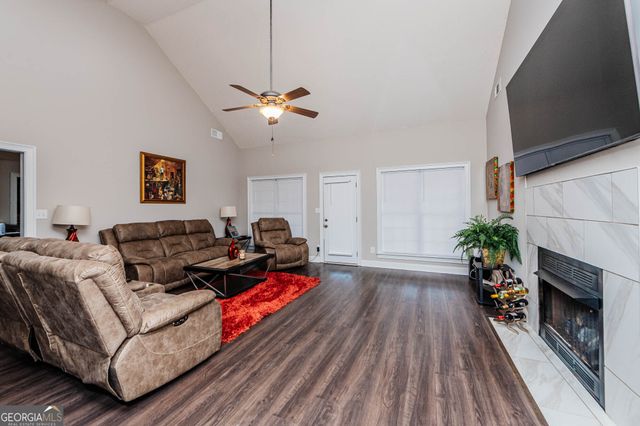 103 June Crest Court, Byron, GA 31008