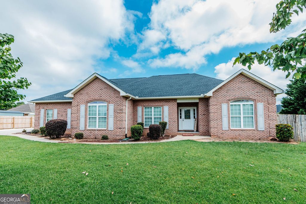 103 June Crest Court, Byron, GA 31008