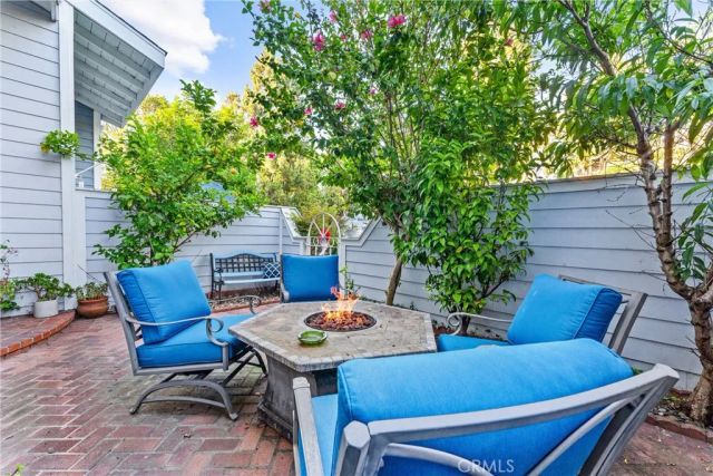 19110 Beachcrest Lane E, Huntington Beach, CA 92646