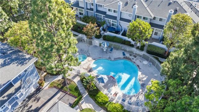 19110 Beachcrest Lane E, Huntington Beach, CA 92646