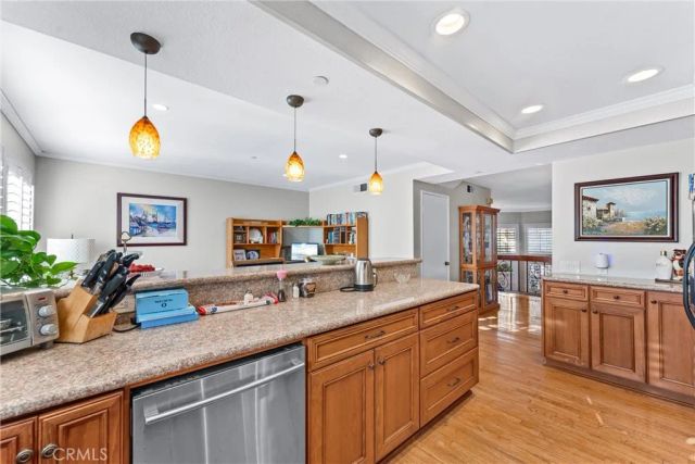 19110 Beachcrest Lane E, Huntington Beach, CA 92646