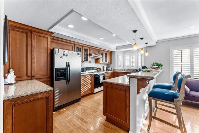 19110 Beachcrest Lane E, Huntington Beach, CA 92646