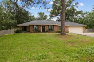 9331 Londonderry Dr., Tyler, TX 75703
