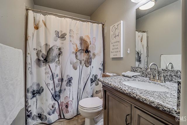 261 Tanner Michael Drive, Bakersfield, CA 93308