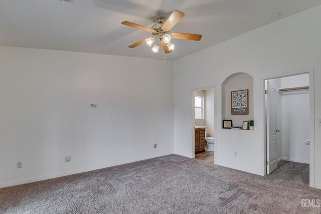261 Tanner Michael Drive, Bakersfield, CA 93308