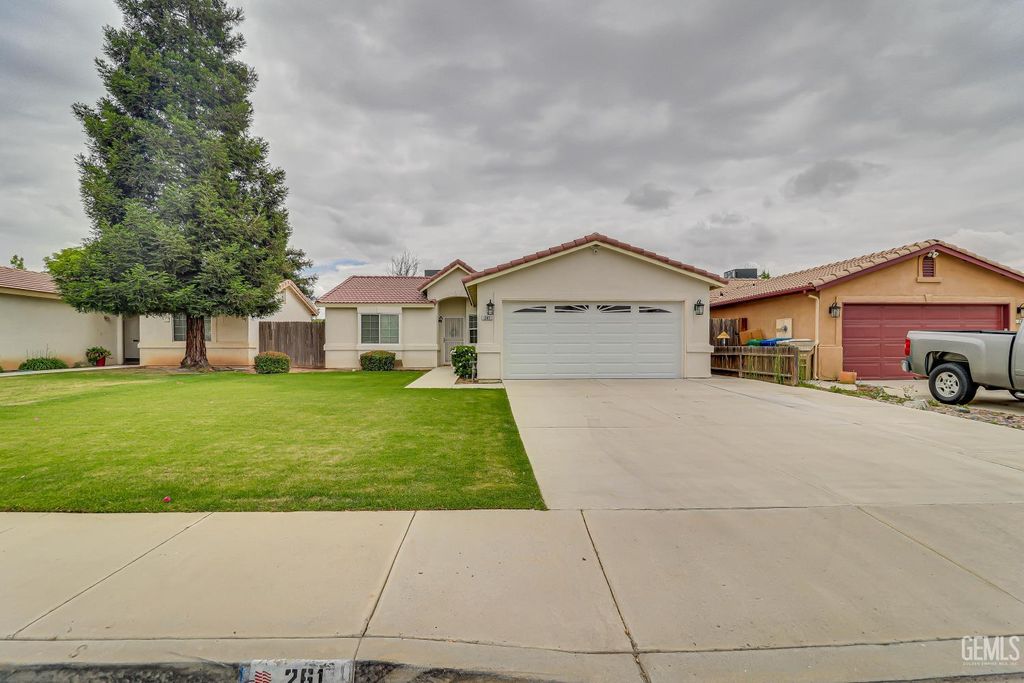 261 Tanner Michael Drive, Bakersfield, CA 93308