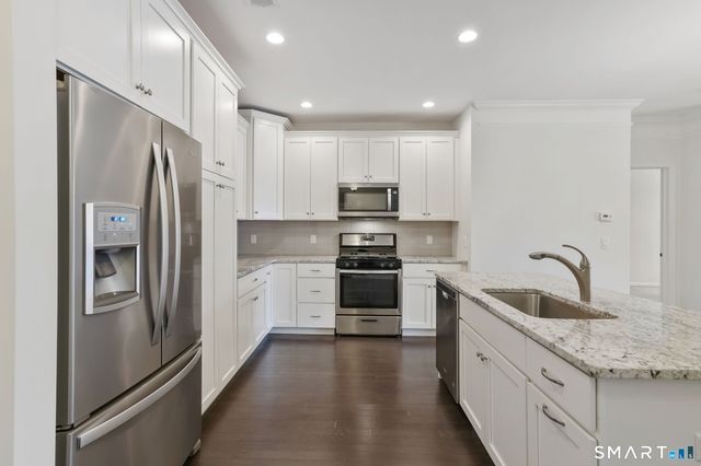 1025 Country View Road 1025, Danbury, CT 06810