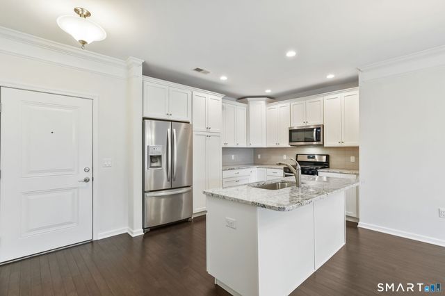 1025 Country View Road 1025, Danbury, CT 06810