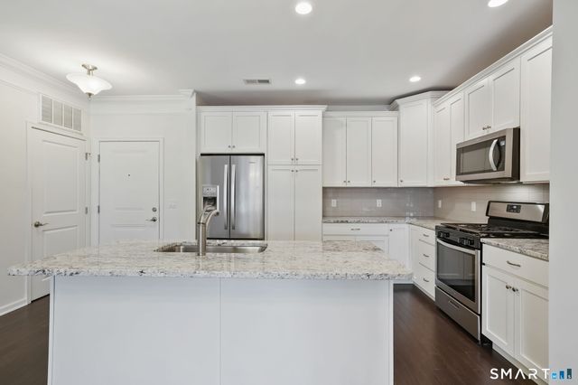 1025 Country View Road 1025, Danbury, CT 06810