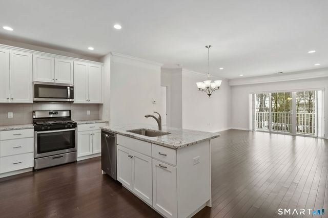 1025 Country View Road 1025, Danbury, CT 06810