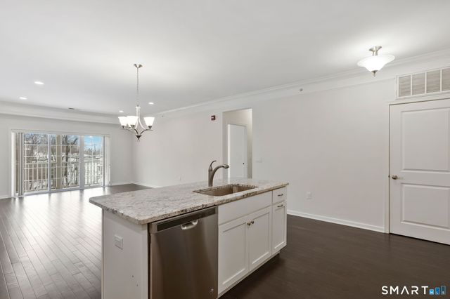 1025 Country View Road 1025, Danbury, CT 06810