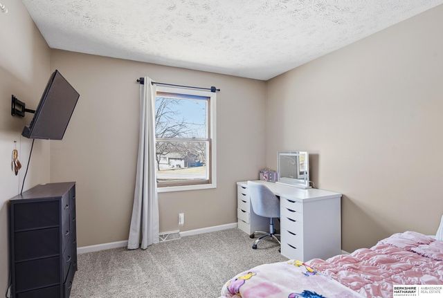 403 Garden Avenue, Bellevue, NE 68005