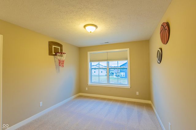 4061 Secretariat Lane, Bargersville, IN 46106