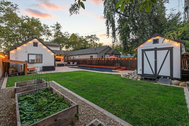 649 38th St, Sacramento, CA 95816