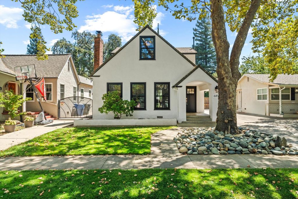 649 38th St, Sacramento, CA 95816