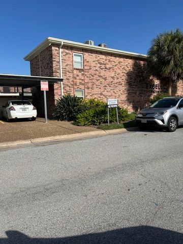 402 Post Office Street 109, Galveston, TX 77550
