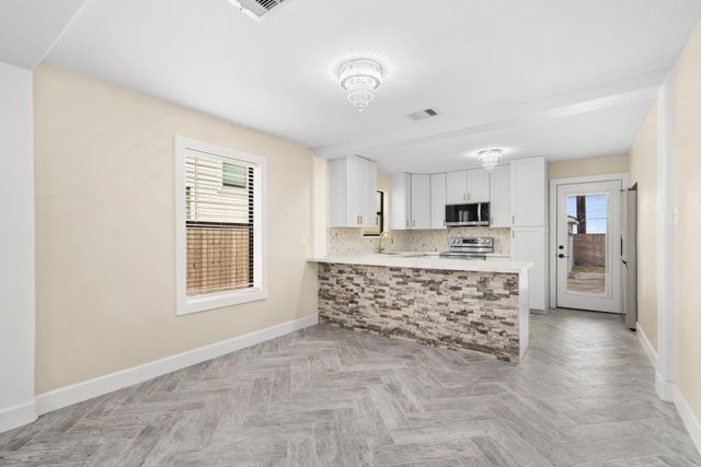 803 E 29th Street, Houston, TX 77009