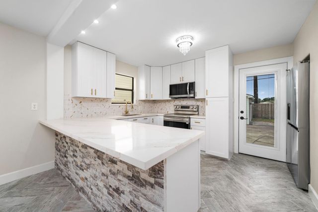 803 E 29th Street, Houston, TX 77009