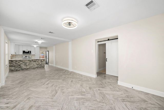 803 E 29th Street, Houston, TX 77009