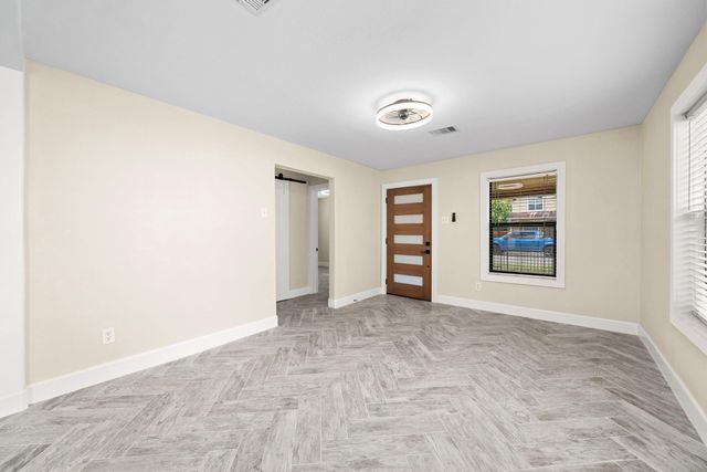 803 E 29th Street, Houston, TX 77009