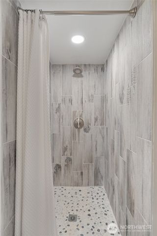 40 Main Street, Pacific Beach, WA 98571