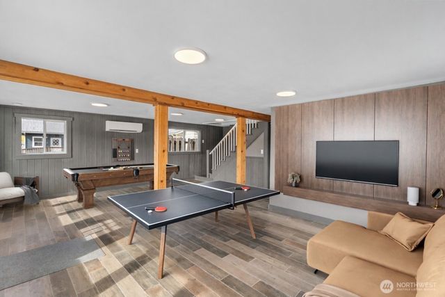 40 Main Street, Pacific Beach, WA 98571