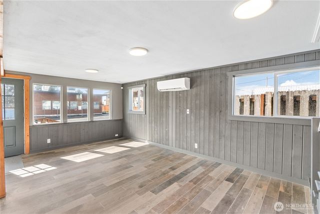 40 Main Street, Pacific Beach, WA 98571