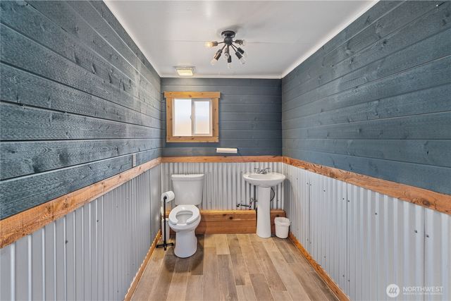 40 Main Street, Pacific Beach, WA 98571