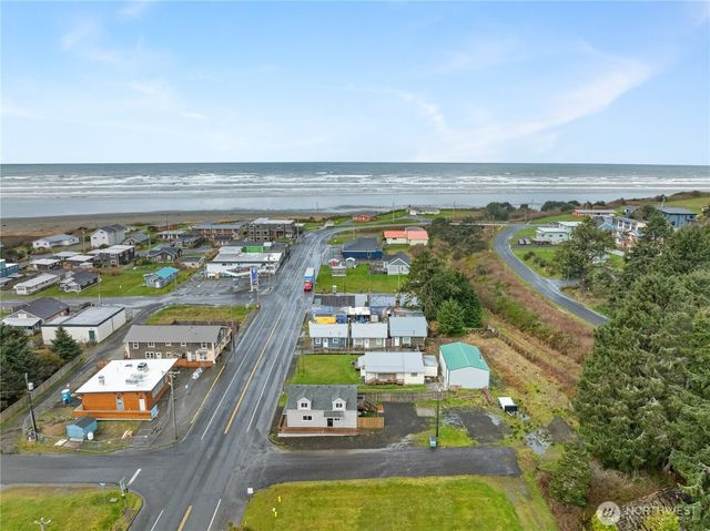 40 Main Street, Pacific Beach, WA 98571