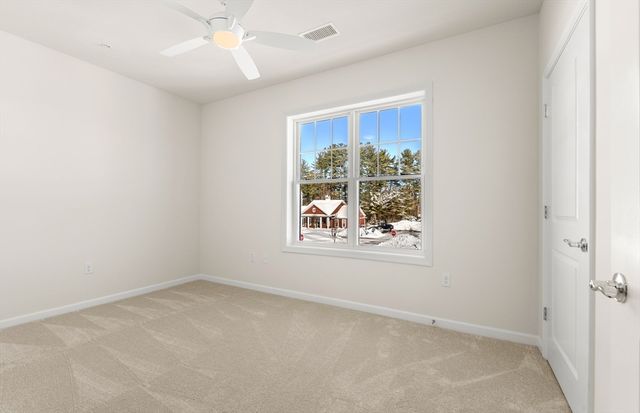 320 Martins Landing 207, North Reading, MA 01864