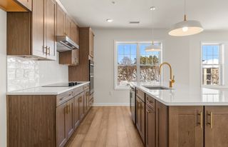 320 Martins Landing 207, North Reading, MA 01864