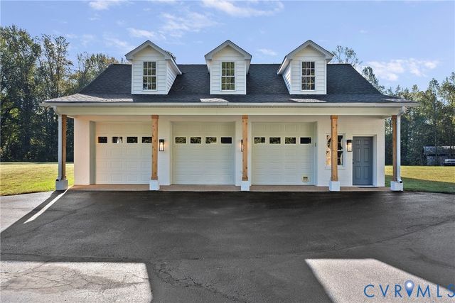 9280 Staple Ln, Mechanicsville, VA 23116