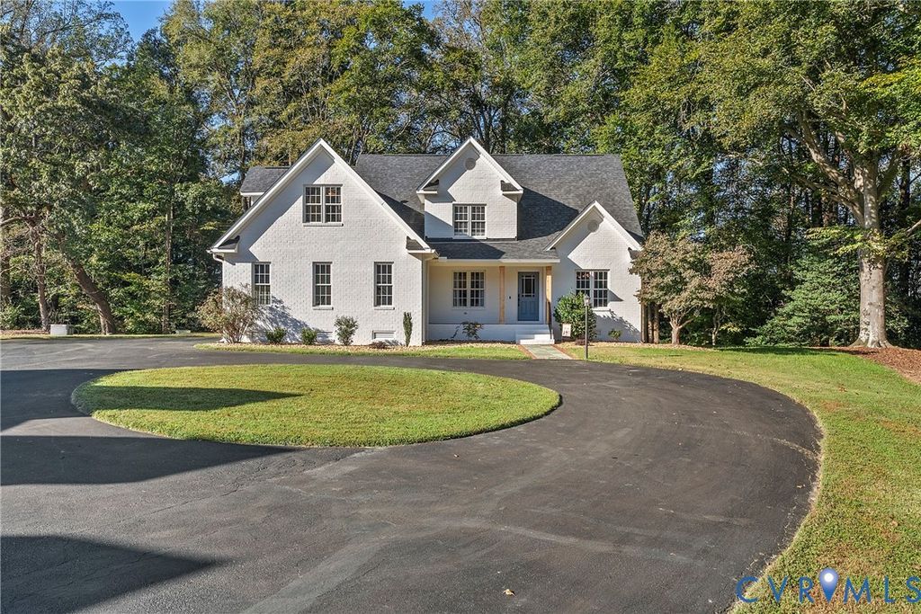 9280 Staple Ln, Mechanicsville, VA 23116