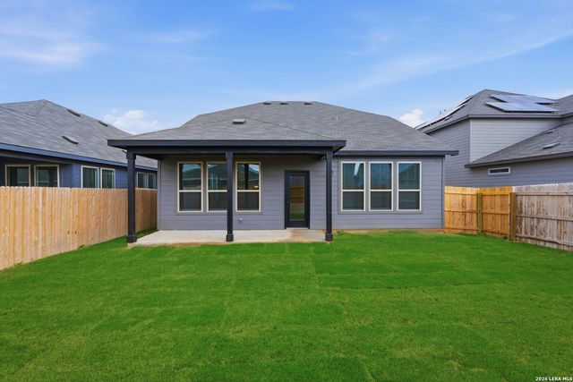 4060 Paddock Trail, Seguin, TX 78155