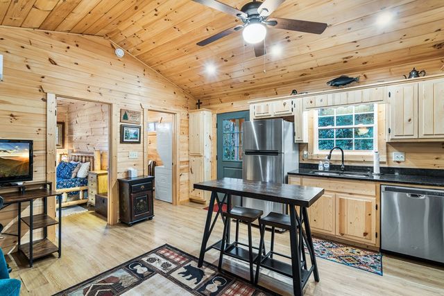 700 Dickey Road, Murphy, NC 28906