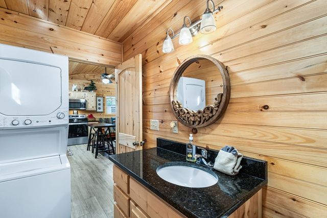 700 Dickey Road, Murphy, NC 28906