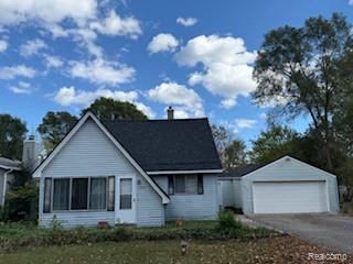 229 RUSTIC Circle, White Lake Charter Township, MI 48386