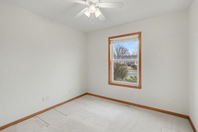 4167 W Crossings Road, Saginaw, MI 48603