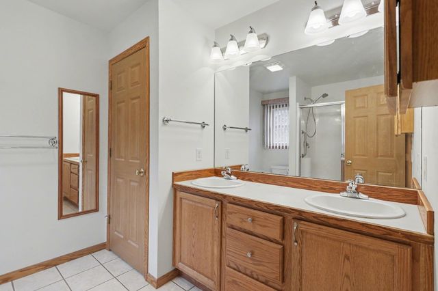 4167 W Crossings Road, Saginaw, MI 48603