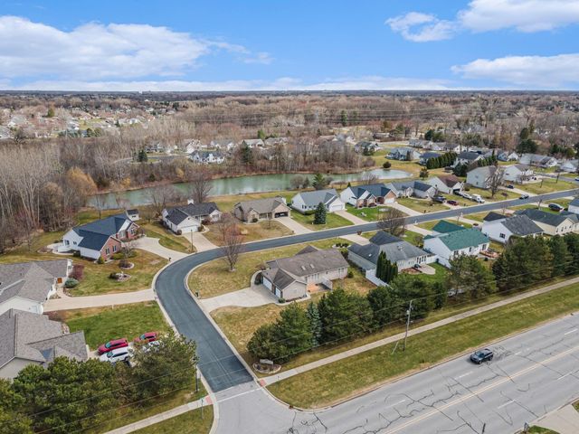 4167 W Crossings Road, Saginaw, MI 48603