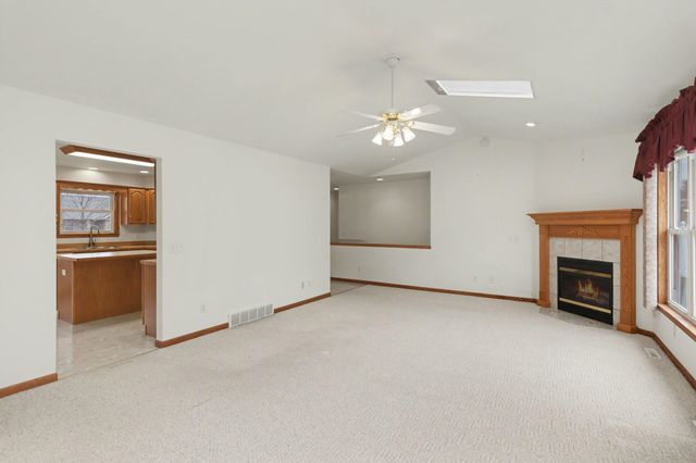 4167 W Crossings Road, Saginaw, MI 48603
