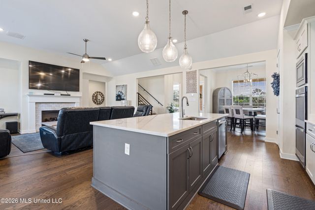 6763 W Sunrise Loop, Olive Branch, MS 38654