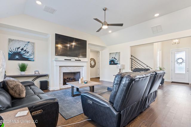 6763 W Sunrise Loop, Olive Branch, MS 38654