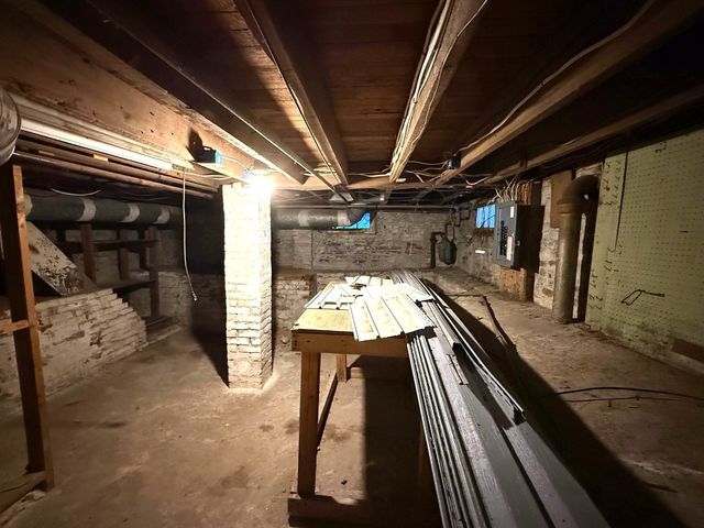 2208 CHERRY Street, Erie, PA 16502